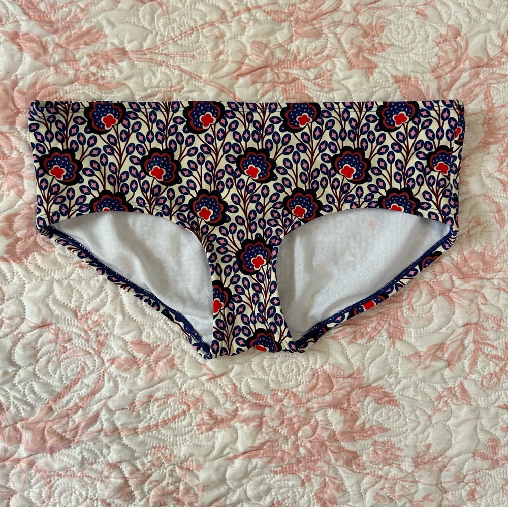Boden Navy and Cream Floral Tankini Set - Picture 3 of 10